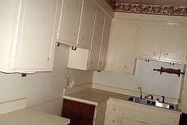 Great 2 Bedroom, Lower Level Home with Fireplace! April Move-In! in Detroit, MI (Photo 6 of 7)