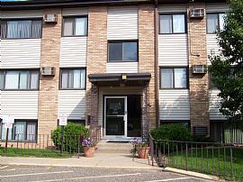 FABULOUS 2 Bedroom Apartments Near Hwy 694 and Long Lake Road in New Brighton, MN (Photo 7 of 7)