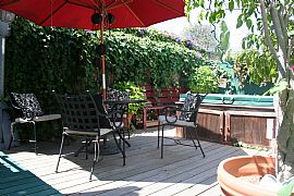 Uniquet 3 Bedroom Hermo Home Amazing Views and Top Schools! in Hermosa Beach, CA (Photo 10 of 12)