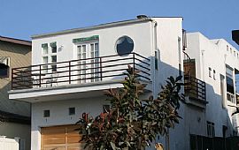 Uniquet 3 Bedroom Hermo Home Amazing Views and Top Schools! in Hermosa Beach, CA (Photo 11 of 12)