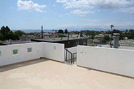 Uniquet 3 Bedroom Hermo Home Amazing Views and Top Schools! in Hermosa Beach, CA (Photo 8 of 12)
