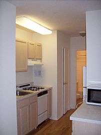 Nice 1 Bedroom Condo in Rittenhouse Square Area - Lots of Lights in Philadelphia, PA (Photo 6 of 12)