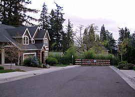 Spacious 3 Bedroom Executive Home with 3,307 Sq. Ft. in Cedar Mill, OR (Photo 4 of 9)
