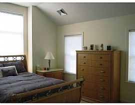 Stunning 2 Bedroom, End Unit Townhome with Beautiful Furnishings in Clinton, MA (Photo 10 of 12)