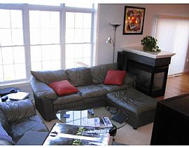 Stunning 2 Bedroom, End Unit Townhome with Beautiful Furnishings in Clinton, MA (Photo 4 of 12)
