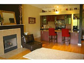 Luxurious 2 Bedroom Condo with Balcony in Austin Ranch  in The Colony, TX (Photo 2 of 7)