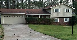 Beautiful, Spacious Split-Level 4 Bedroom Home with Pool in Tucker, GA