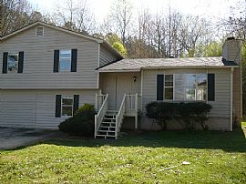 Beautiful 4 Bedroom Home with Wood Floors and Fireplace in Marietta, GA