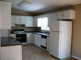 Beautiful 4 Bedroom Home with Wood Floors and Fireplace in Marietta, GA (Photo 3 of 5)