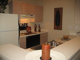 Beautiful 2 Bedroom Apartment - Stop Looking, Start Living!!! in North Olmsted, OH