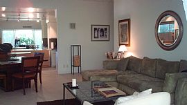 Luxury Celebrity 2 Bedroom High Rise Condo - Dog Friendly in West Hollywood, CA (Photo 2 of 9)