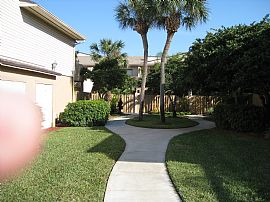 Furnished 2 Bedroom Condos Near Palm Beach International Airport in West Palm Beach, FL (Photo 12 of 12)