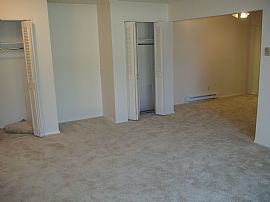 Extra Large 2 Bedroom Apartment with Balcony  in Benton Harbor, MI (Photo 4 of 12)