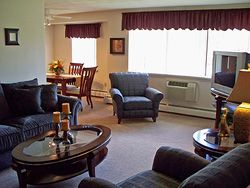 Spacious Room Near Rochester University in Rochester, NY (Photo 2 of 3)