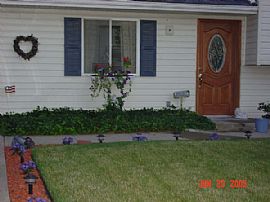 Renovated  3 Bedroom Home with Garage and Basement $1250 in Indianapolis, IN (Photo 4 of 5)