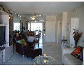 Furnished 1 Bedroom Apartment with 1 Parking Space in Sunny Isles Beach, FL (Photo 5 of 5)