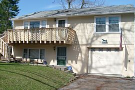 Lower Level  Duplex Ranch in The Town in Newburgh, NY