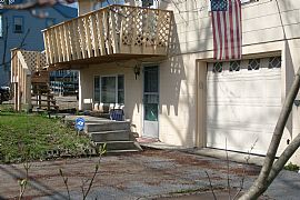 Lower Level  Duplex Ranch in The Town in Newburgh, NY (Photo 2 of 4)