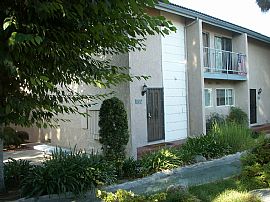 Beautiful 2 Bedroom Townhouse in Sunny Hills! in Fullerton, CA