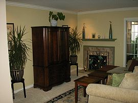 Beautiful 2 Bedroom Townhouse in Sunny Hills! in Fullerton, CA (Photo 3 of 7)