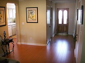 Beautiful 2 Bedroom Townhouse in Sunny Hills! in Fullerton, CA (Photo 6 of 7)