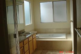 Convenient Location! Arcadia Pud/townhome For Lease! in Arcadia, CA (Photo 8 of 12)