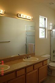 Convenient Location! Arcadia Pud/townhome For Lease! in Arcadia, CA (Photo 9 of 12)