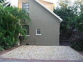 Beautiful 2 Bedroom Home in The North Grove Area in Coconut Grove, FL (Photo 2 of 3)