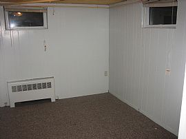 Great 1 Bedroom Basement Apartment Private Yard in North Billerica, MA (Photo 2 of 9)