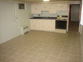 Great 1 Bedroom Basement Apartment Private Yard in North Billerica, MA (Photo 3 of 9)