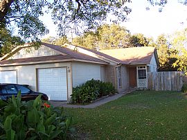 Cute, Clean 2 Bedroom Home with 1 Car Garage in Austin, TX