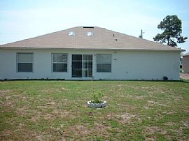 Beautiful, Spacious 3 Bedroom Home with Central Air              in Poinciana, FL (Photo 2 of 4)