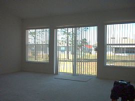 Beautiful, Spacious 3 Bedroom Home with Central Air              in Poinciana, FL (Photo 4 of 4)