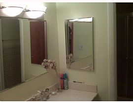 Great 2 Bedroom Apartment with Tile Floor, Community Pool in North Miami Beach, FL (Photo 5 of 5)