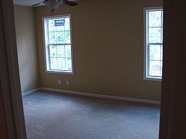 Beautiful 3 Bedroom Home in Waldo near Rockhurst and UMKC in Kansas City, MO (Photo 3 of 8)