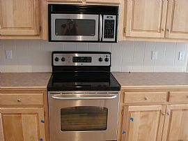 Beautiful 3 Bedroom Home in Waldo near Rockhurst and UMKC in Kansas City, MO (Photo 8 of 8)