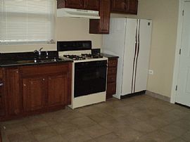 Huge 3 Bedroom Apt with Original Hardwood Floors in Chicago Lawn, IL (Photo 6 of 7)