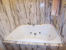 Furnished 1 Bedroom Townhouse in Soho  in Manhattan, NY (Photo 5 of 8)