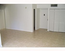 Enticing 1 Bedroom Apartment with Gated Community in Sunny Isles Beach, FL (Photo 2 of 6)