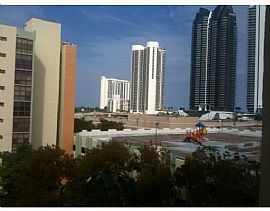 Lovely 3 Bedroom Apartment - Near Shopping Malls in Sunny Isles Beach, FL