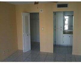 Lovely 3 Bedroom Apartment - Near Shopping Malls in Sunny Isles Beach, FL (Photo 5 of 5)