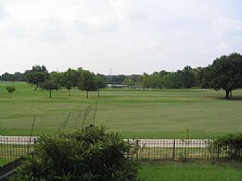 Nice 4 Bedroom Home in Gated Community Near SW Fwy in Houston, TX (Photo 4 of 4)