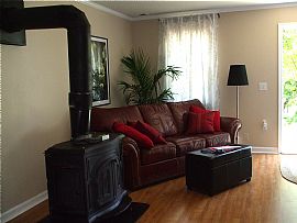 Charming 3 Bedroom Home in Historic Dickeyville in Gwynn Oak, MD (Photo 8 of 12)