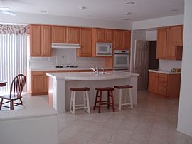 Estate in Community of "Masterpiece"  in Rancho Cucamonga, CA (Photo 3 of 8)