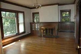 Historic 1 Bedroom Apartment with Lots of Character in Eugene, OR (Photo 4 of 4)