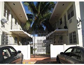 Fantastic 2 Bedroom Apartment - 897 Sq. Ft. and Tile Floor in Miami Beach, FL (Photo 2 of 2)