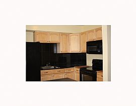 Remarkable 2 Bedroom Apartment with New Kitchen in Miami Beach, FL (Photo 2 of 4)