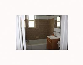 Remarkable 2 Bedroom Apartment with New Kitchen in Miami Beach, FL (Photo 4 of 4)