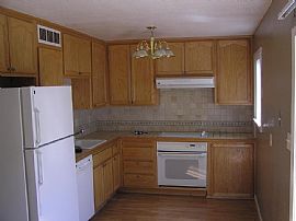 Nice 3 Bedroom Condo in Quiet and Green Surroundings in Sacramento, CA