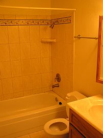 Nice 3 Bedroom Condo in Quiet and Green Surroundings in Sacramento, CA (Photo 3 of 3)